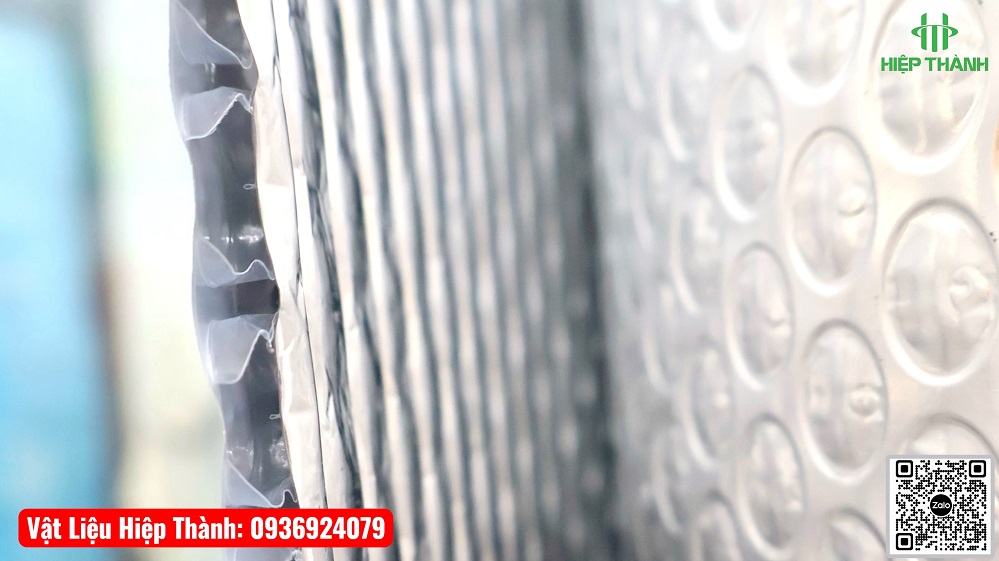 Hình ảnh thực tế cuộn 8A2 cách nhiệt 2 màng nhôm nguyên chất dày 8mm, mẫu mới nhất 2026 chính hãng Cát Tường. Mua ngay ưu đãi 5%