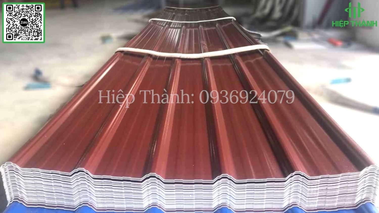 Thực tế tấm tôn nhựa 6 sóng màu nâu 