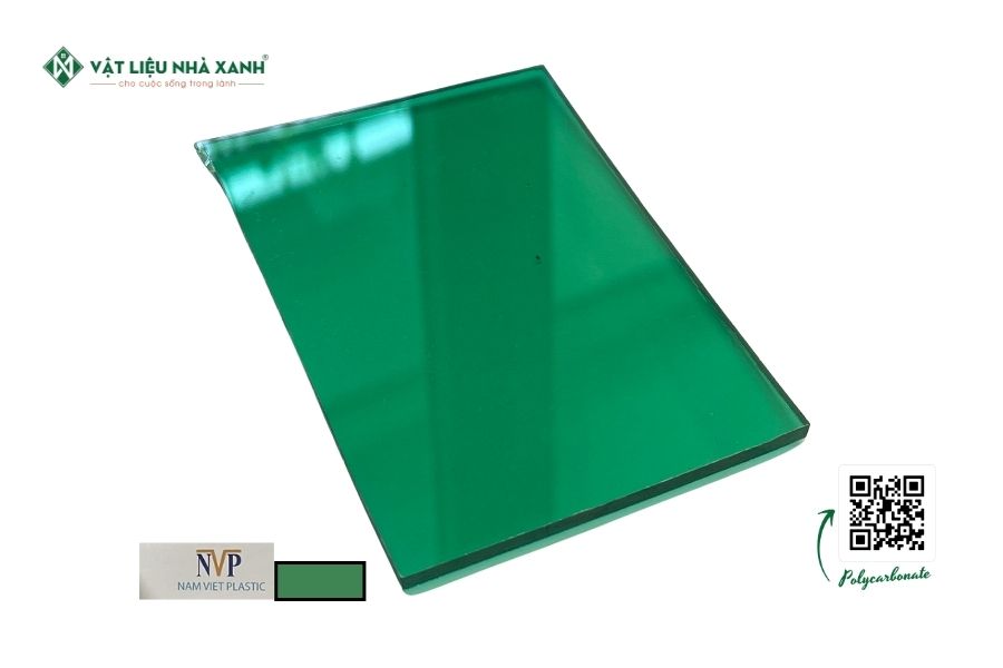 Tấm Polycarbonate đặc ruột Nice Light xanh lá