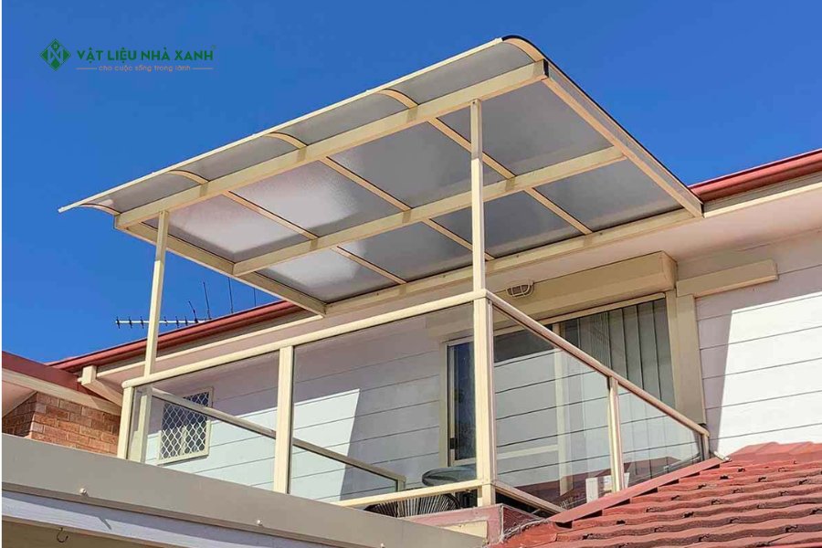 Màu sắc mái che sân thượng polycarbonate 3