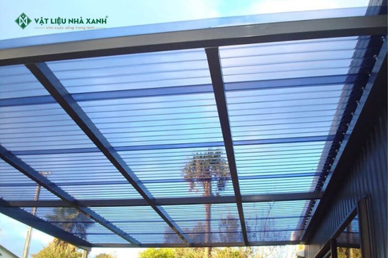 Lợp tấm polycarbonate rỗng ruột
